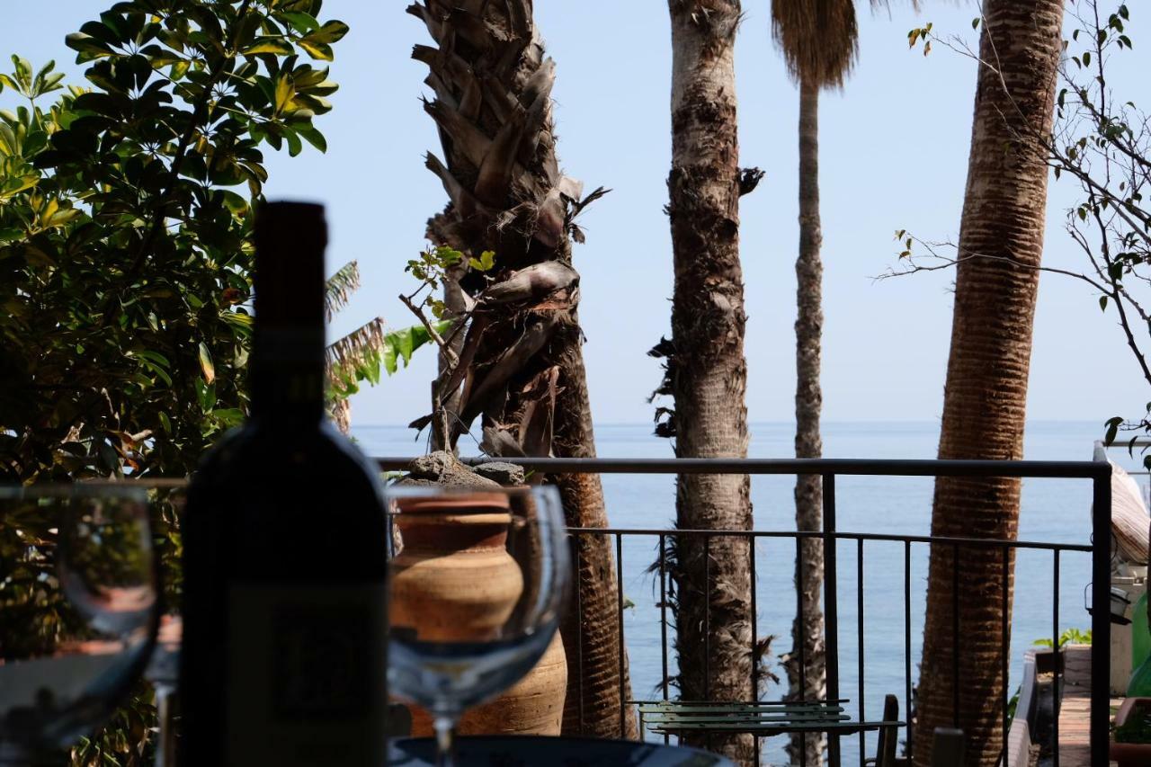 Villa Cavallaro อาชิเตรซซา ภายนอก รูปภาพ